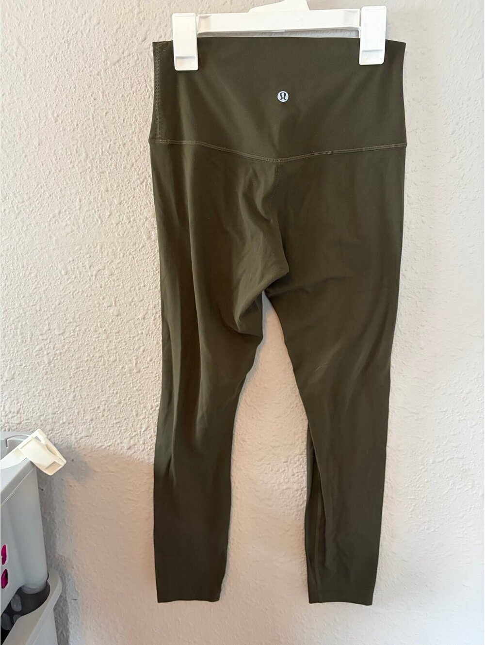 Lululemon Align High-Rise Pant 25in Dark Olive size 6. GUC for normal pilling/wa